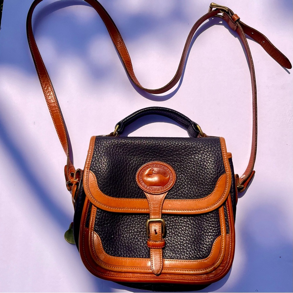 Dooney and Bourke hand bag